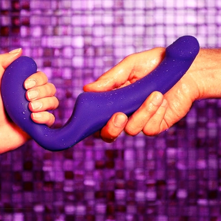 Страпон безремневой Fun Factory Share